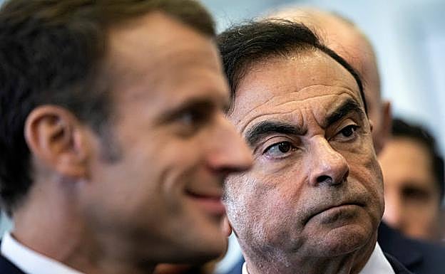 El presidente francés, Emmanuel Macron, y el entonces CEO de Renault CEO, Carlos Ghosn, en una imagen de archivo de noviembre de 2018.