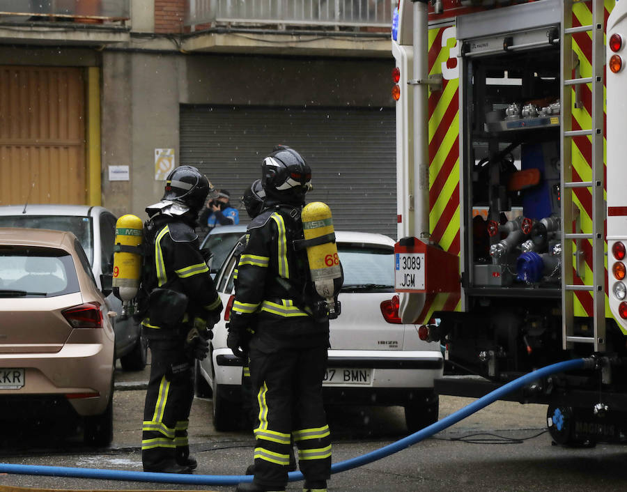 Fotos: Incendio en la calle Juan de Balmaseda