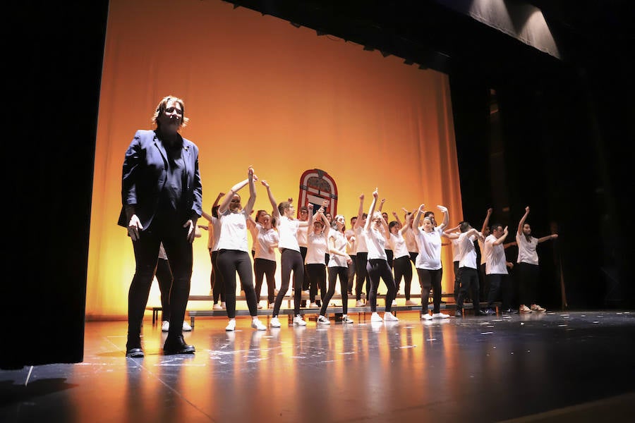 Fotos: Musical de Grease, interpretado por la Fundación Aviva, en Salamanca