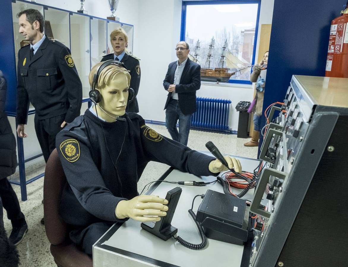 Situado en las instalaciones de la Jefatura Municipal en la calle La Victoria