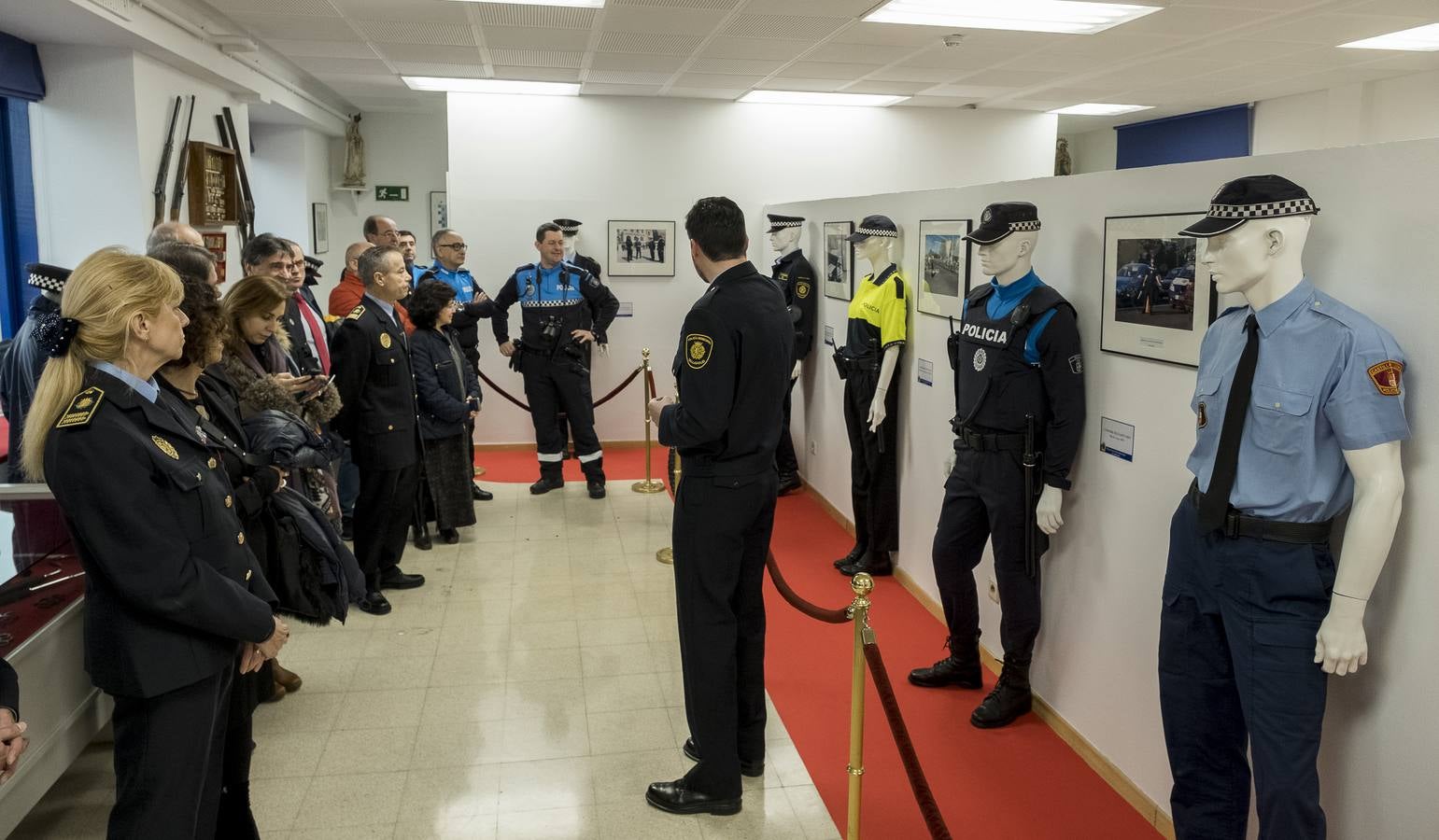 Situado en las instalaciones de la Jefatura Municipal en la calle La Victoria