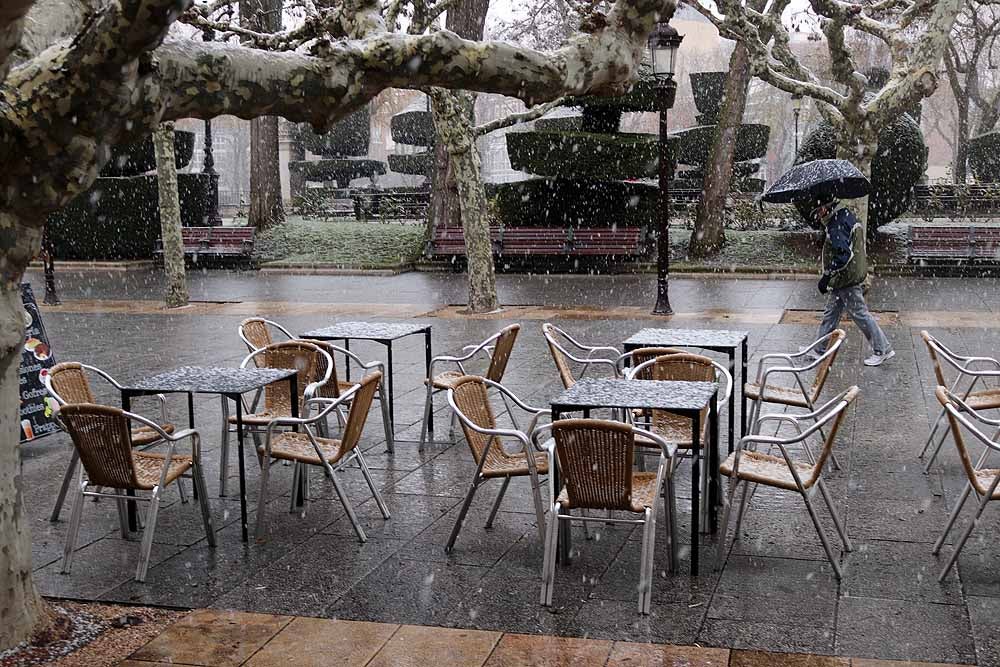 Fotos: Llegan los primeros copos de nieve a Burgos