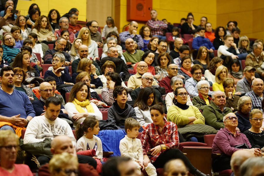 Fotos: Villares de la Reina estrena su flamante auditorio