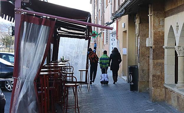 Terraza de la cerveceria Excalibur, en el barrio de Nueva Segovia.