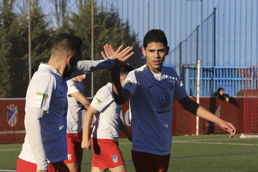 Fotos: Partido entre el Santa Marta y el Almazán