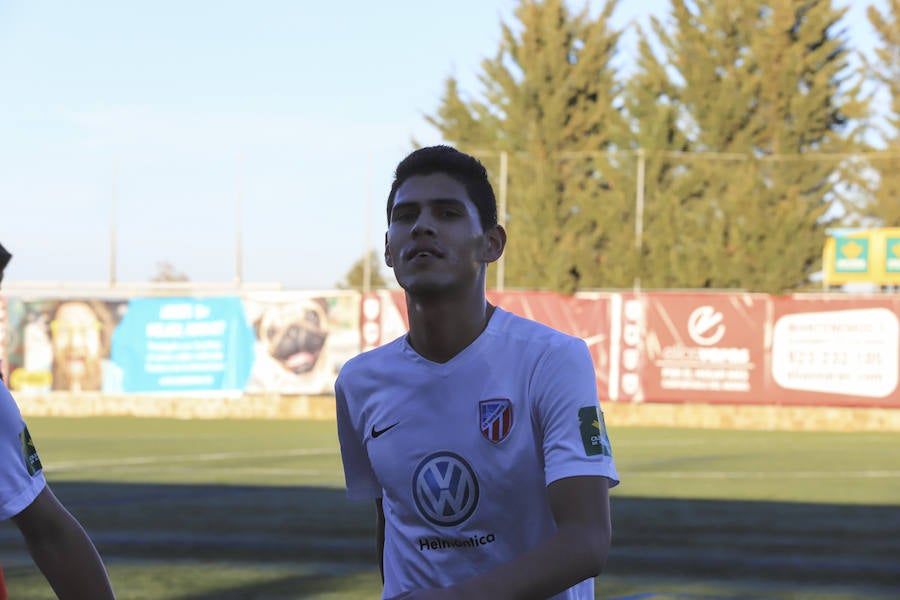 Fotos: Partido entre el Santa Marta y el Almazán