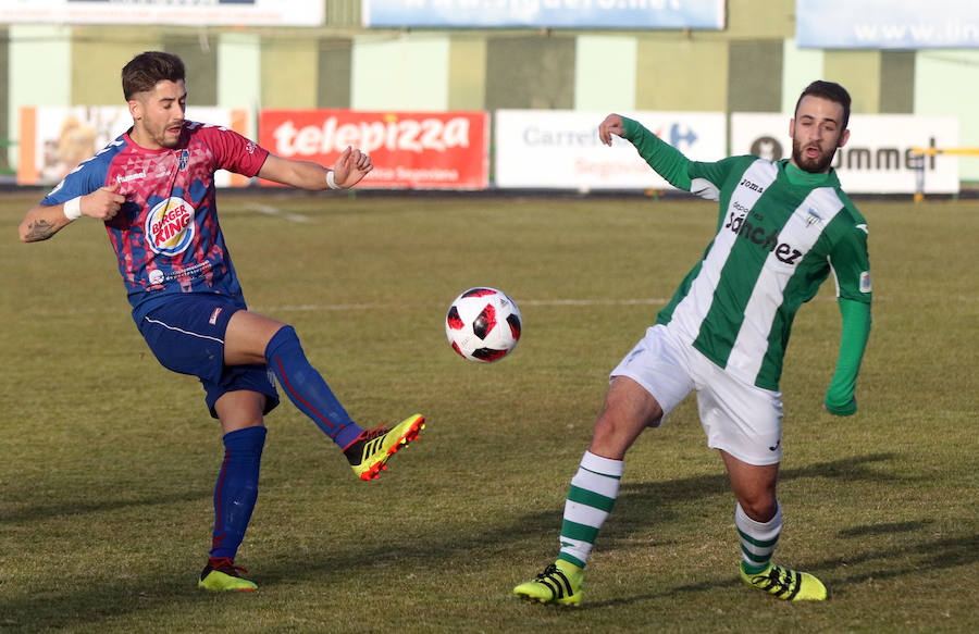 Fotos: Victoria de la Gimnástica ante la Cebrereña (2-0)