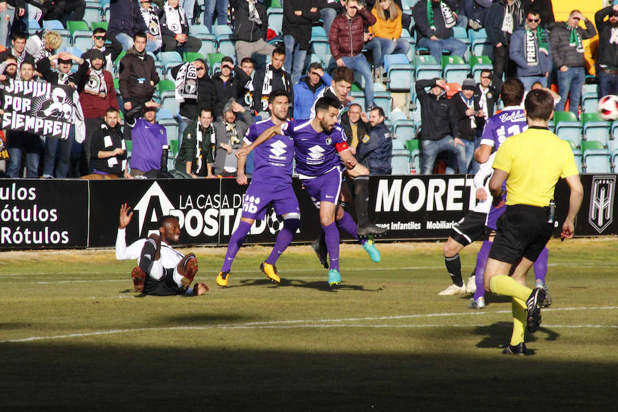 El equpo de Calderón encaja su segunda derrota seguida en casa y se acerca de nuevo a los puestos de descenso