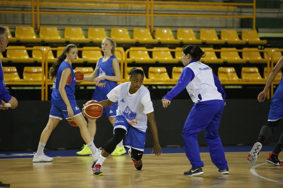 Fotos: Primer entrenamiento de Miguel Ángel Ortega al frente del CB Avenida