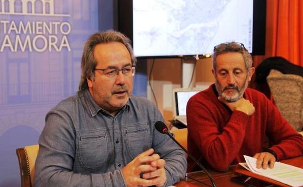 El alcalde de Zamora, Francisco Guarido, y el concejal de Medio Ambiente, Romualdo Fernández. 