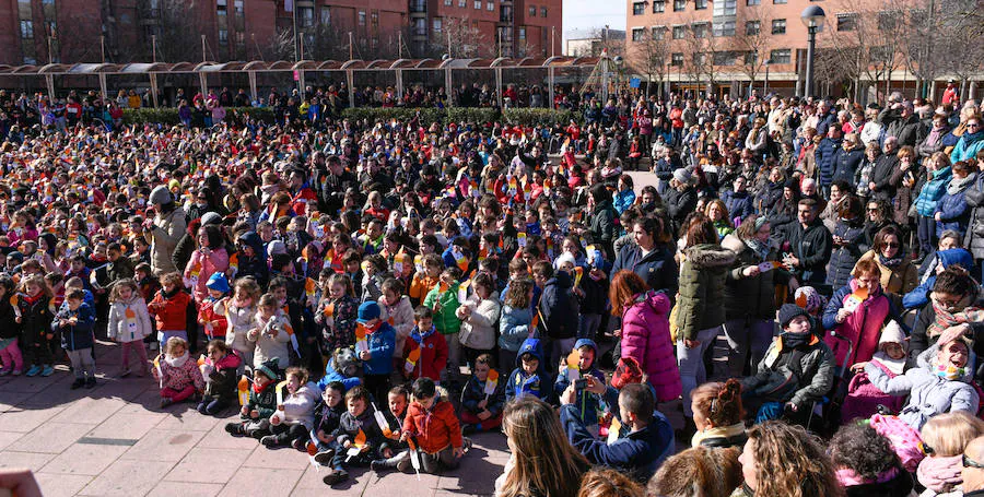 Fotos: Miles de niños de Valladolid celebran el Día de la Paz