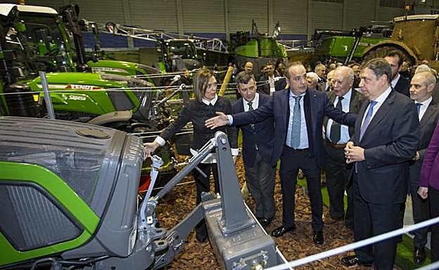El ministro de Agricultura, Luis Planas, durante la inauguración de la Feria Agraria de Valladolid este miércoles. 