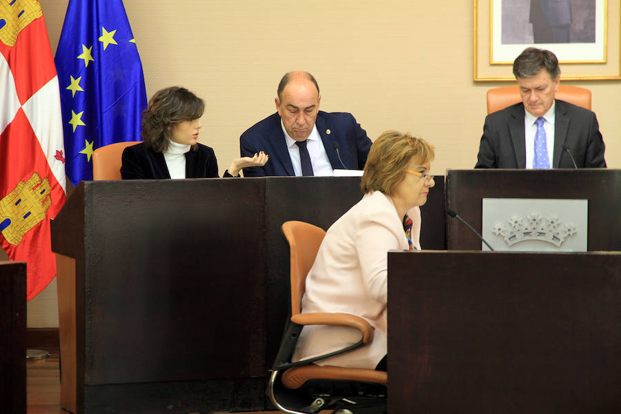 Fotos: Pleno de la Diputación Provincial