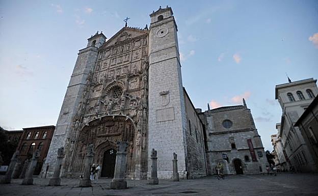 Fachada de la iglesia de San Pablo de Valladolid. 