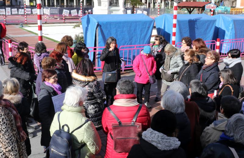 Fotos: Ruta cultural feminista en Plaza Mayor de Valladolid