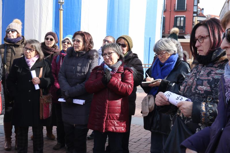 Fotos: Ruta cultural feminista en Plaza Mayor de Valladolid