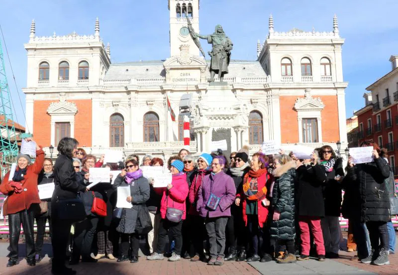 Fotos: Ruta cultural feminista en Plaza Mayor de Valladolid