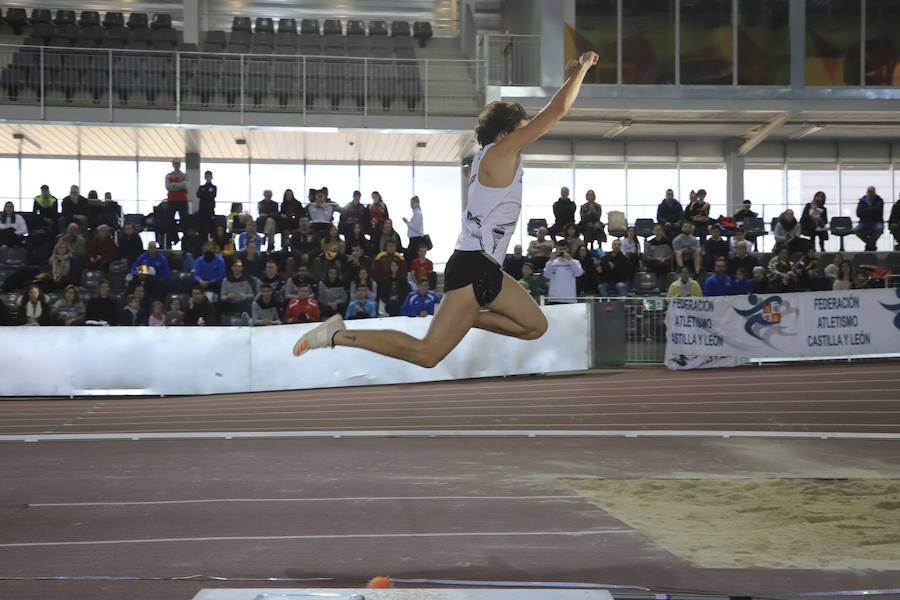 Fotos: El Provincial de pista cubierta en Salamanca llena la Gil Pérez (4/4)