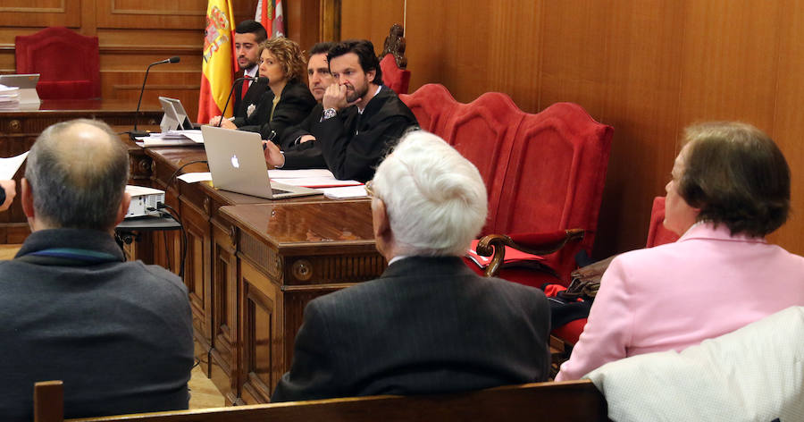 Fotos: Inicio del juicio por las prejubilaciones de Caja Segovia