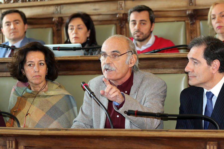 Fotos: Pleno del mes de febrero en el Ayuntamiento de Valladolid