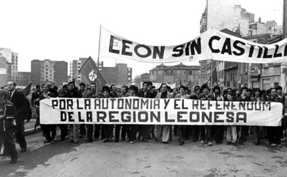 Una de las manifestaciones que reclamaron un referéndum de autonomía.