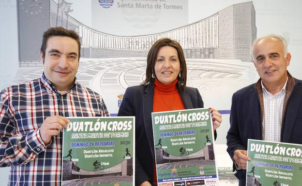 Jorge Lozano, Silvia González y Jesús María Ortiz, en la presentación. 