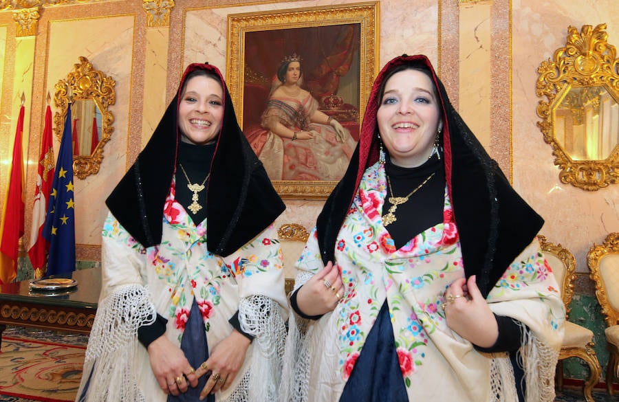 Fotos: Las alcaldesas de Zamarramala visitan las instituciones segovianas