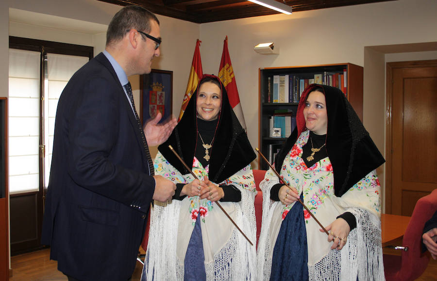 Fotos: Las alcaldesas de Zamarramala visitan las instituciones segovianas