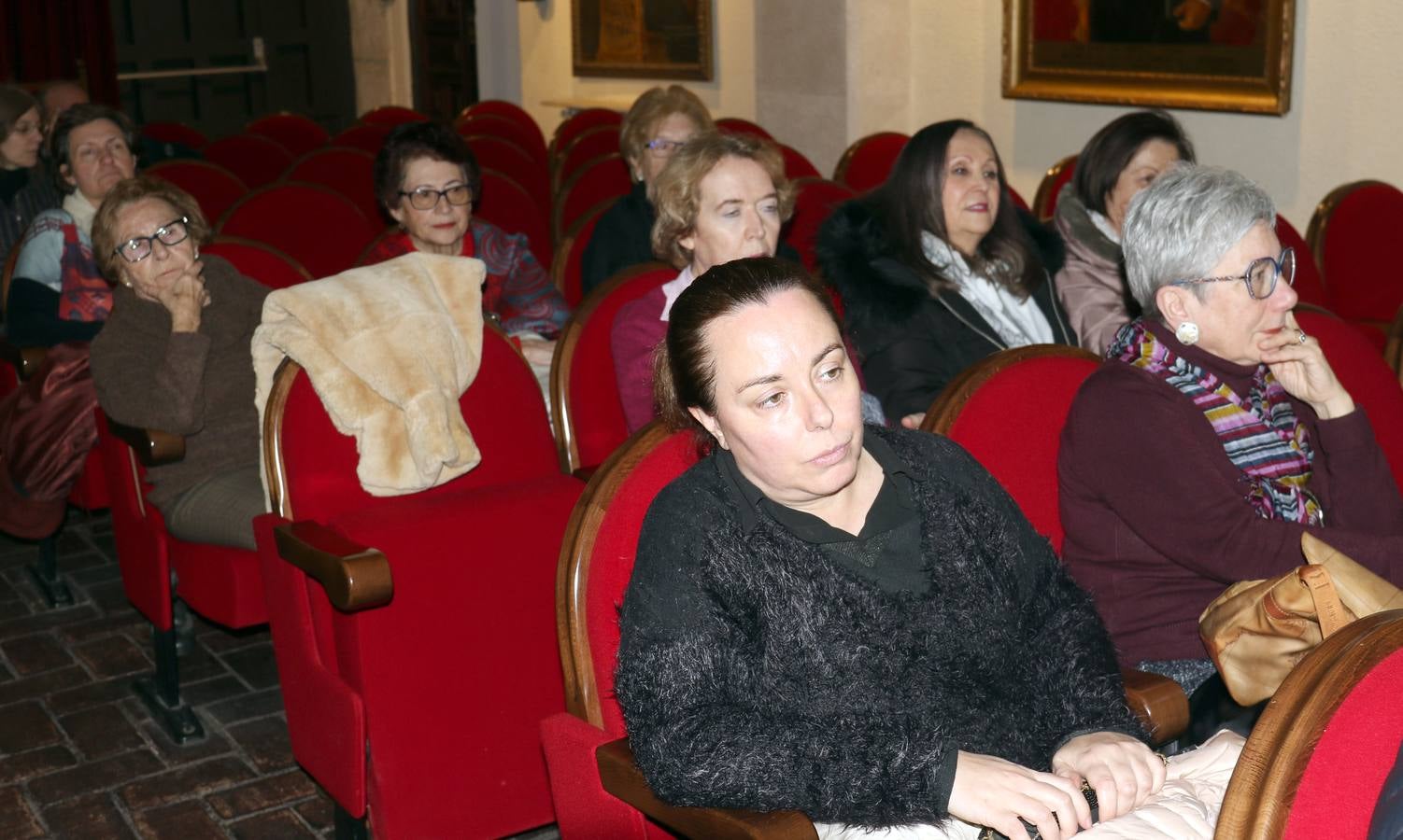 El poeta y traductor presentó su último libro 'Y de pronto, Rimbaud' en la sede de la Academia de Bellas Artes de la Purísima Concepción