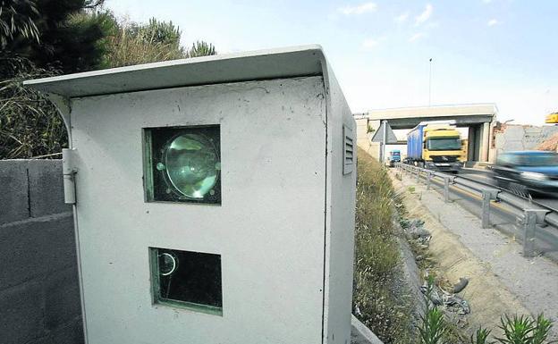 Radar en Tarragona que en 2007 daba errores en la medición. 