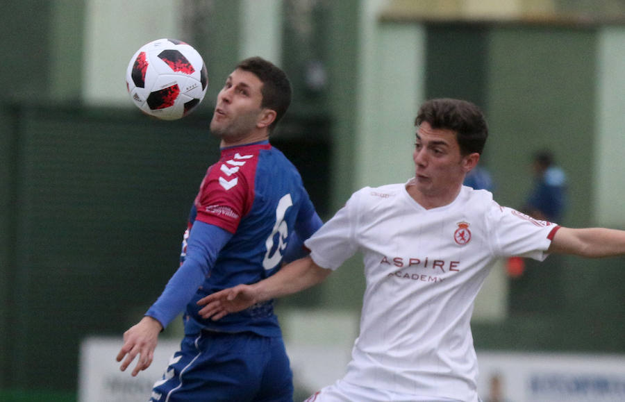 Fotos: Polémico empate entre la Gimnástica Segoviana y el Júpiter de León (1-1)