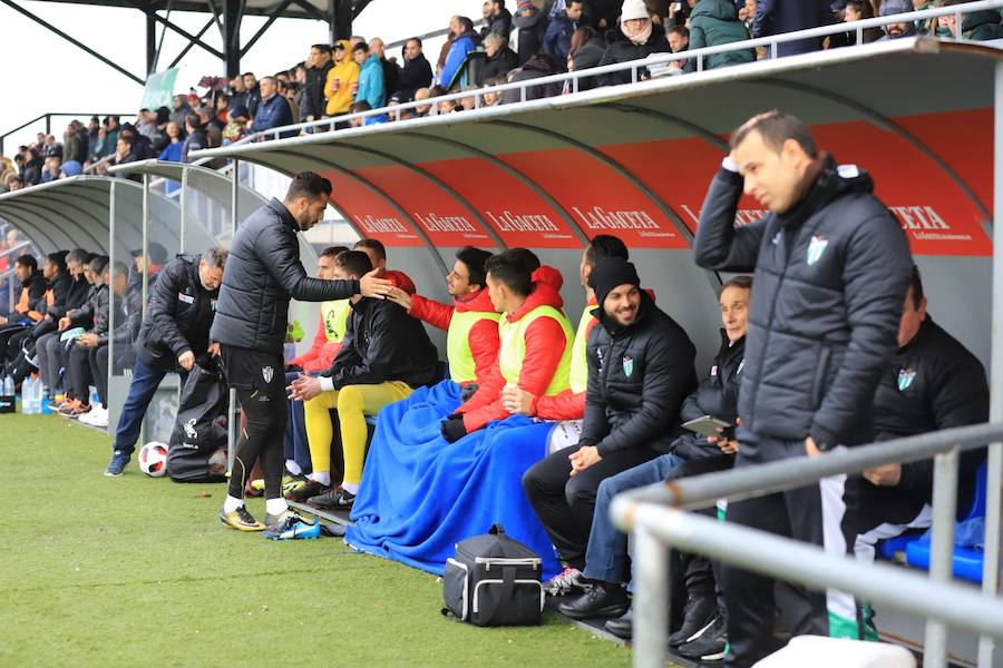 Fotos: El CD Guijuelo se impone al Salamanca CF por la mínima (1-0)