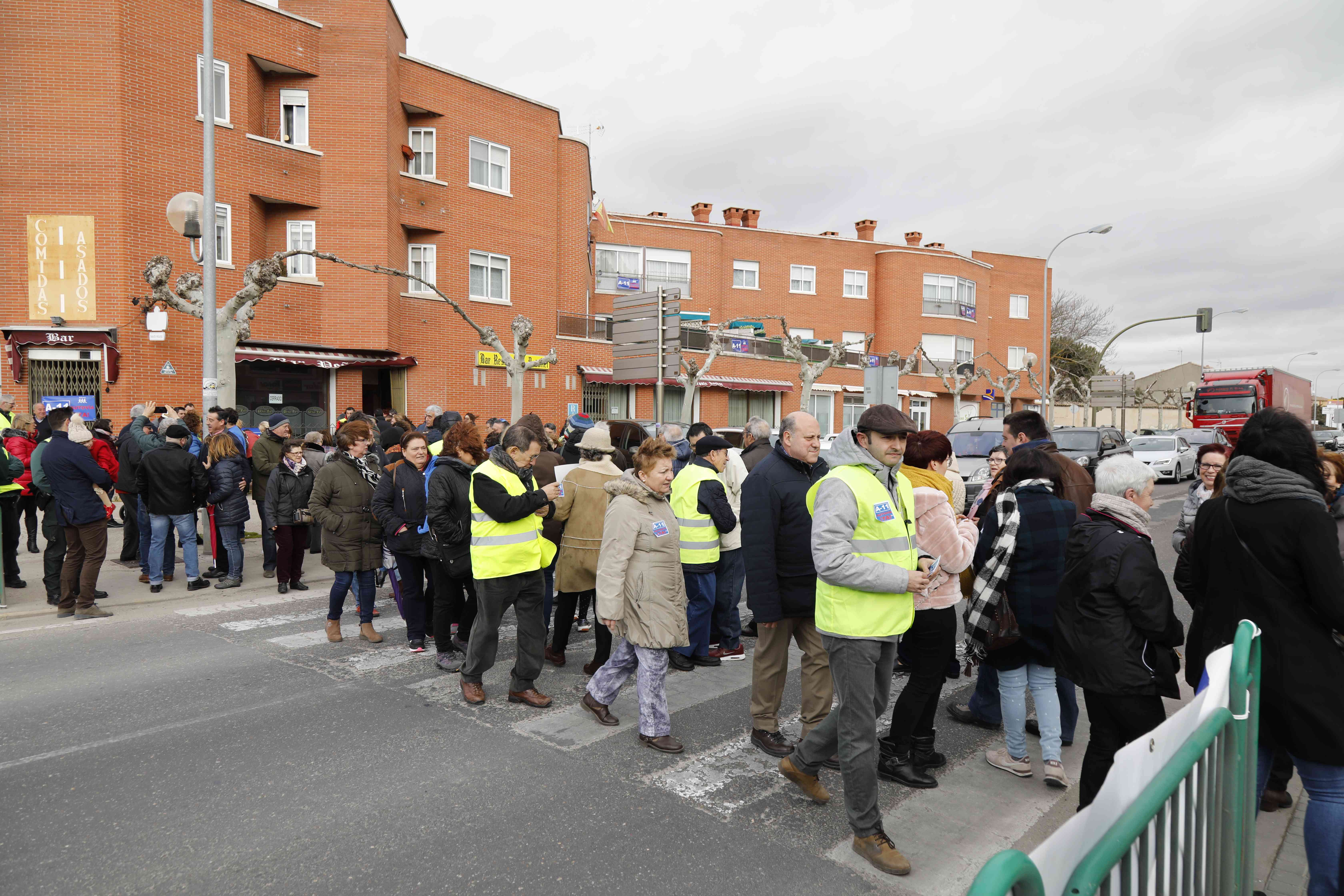 Fotos: Nueva concentración en Peñafiel para reclamar la construcción de la Autovía del Duero