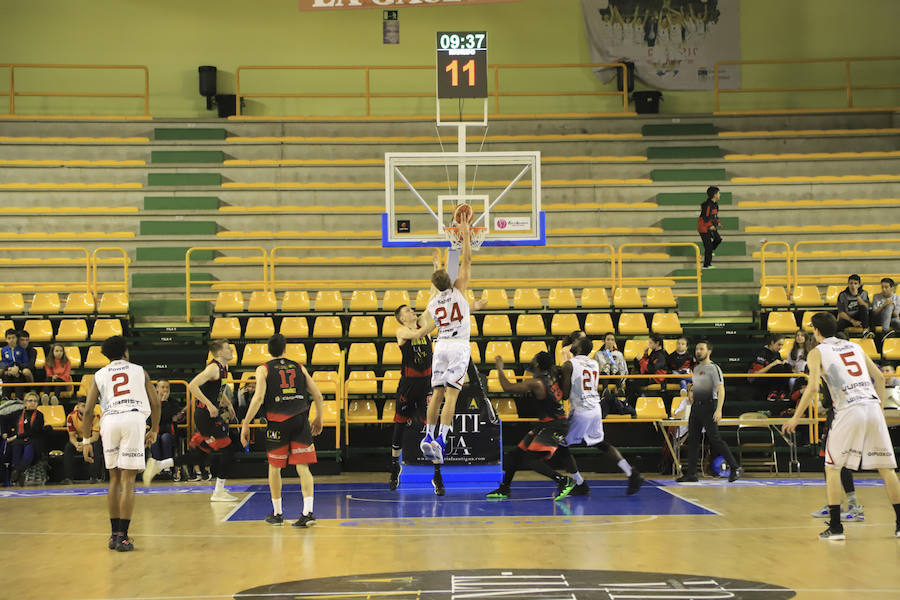 Fotos: CB Tormes vs Juaristi (40-71)