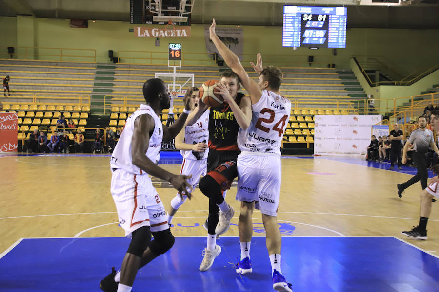Fotos: CB Tormes vs Juaristi (40-71)