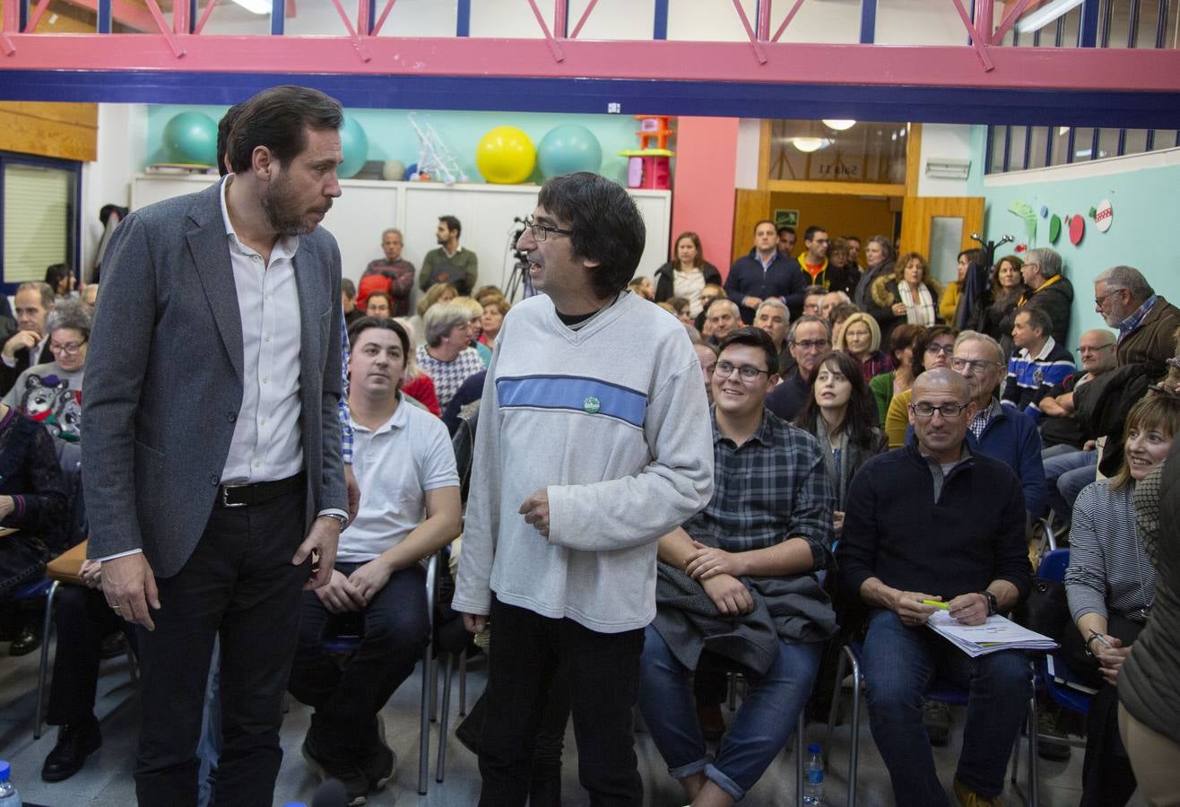 El alcalde anuncia la recuperación del Fray Luis de Granada y rechaza la mejora de las frecuencias en el servicio de Auvasa