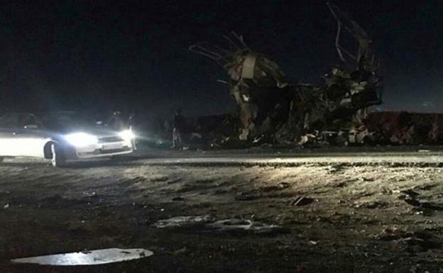 Lugar en el que se ha producido un atentado suicida contra un autobús en Khash (Irán).