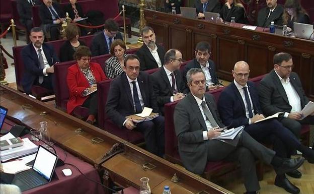 Los líderes independentistas acusados por el 1-O, en la segunda sesión del juicio.