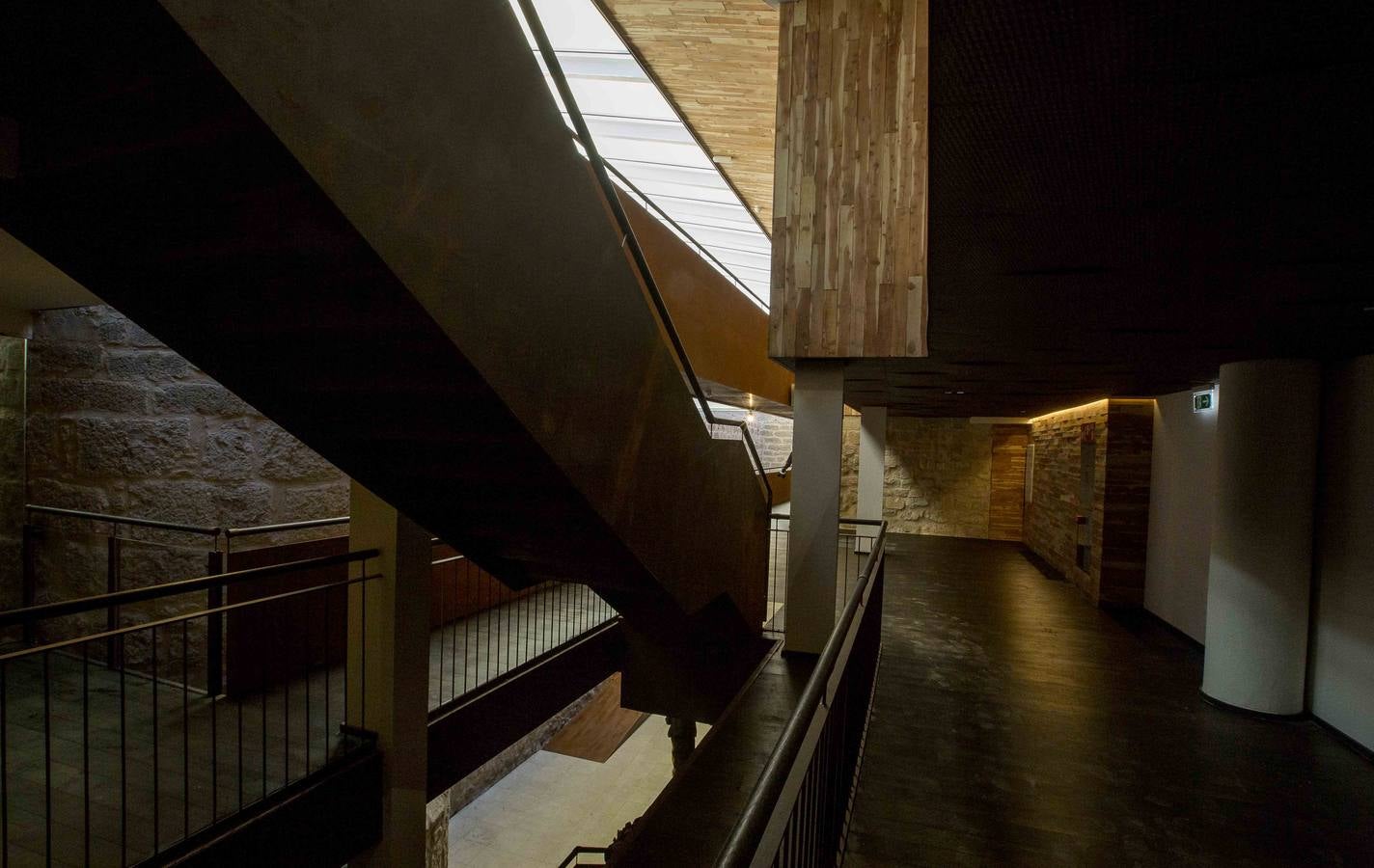 La Diputación de Valladolid destina 2,25 millones a recuperar la fortaleza 'mágica' para convertirla en referencia nacional y europea : en el castillo de los castillos