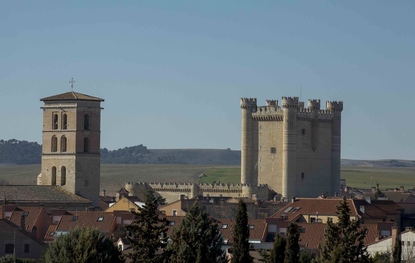 La Diputación de Valladolid destina 2,25 millones a recuperar la fortaleza 'mágica' para convertirla en referencia nacional y europea : en el castillo de los castillos