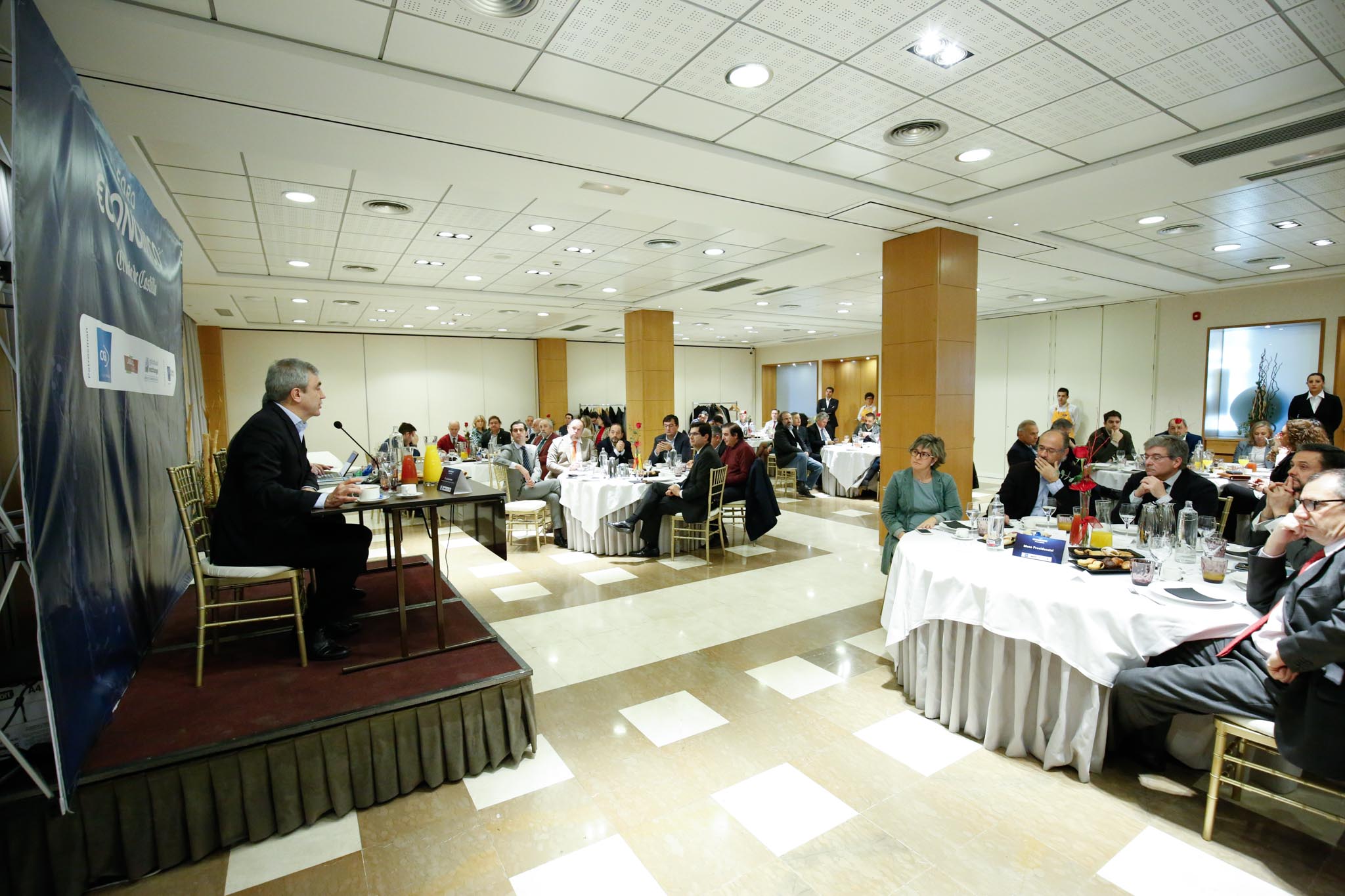 El candidato de Ciudadanos al Parlamento Europeo advierte sobre el «peligro serio» de los populismos para España y para la propia supervivencia de la Unión Europea