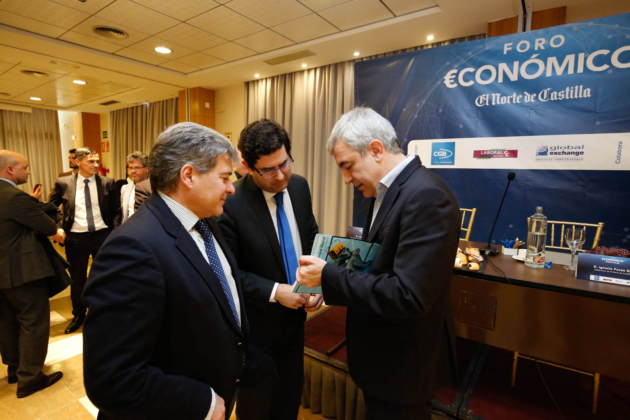 El candidato de Ciudadanos al Parlamento Europeo advierte sobre el «peligro serio» de los populismos para España y para la propia supervivencia de la Unión Europea