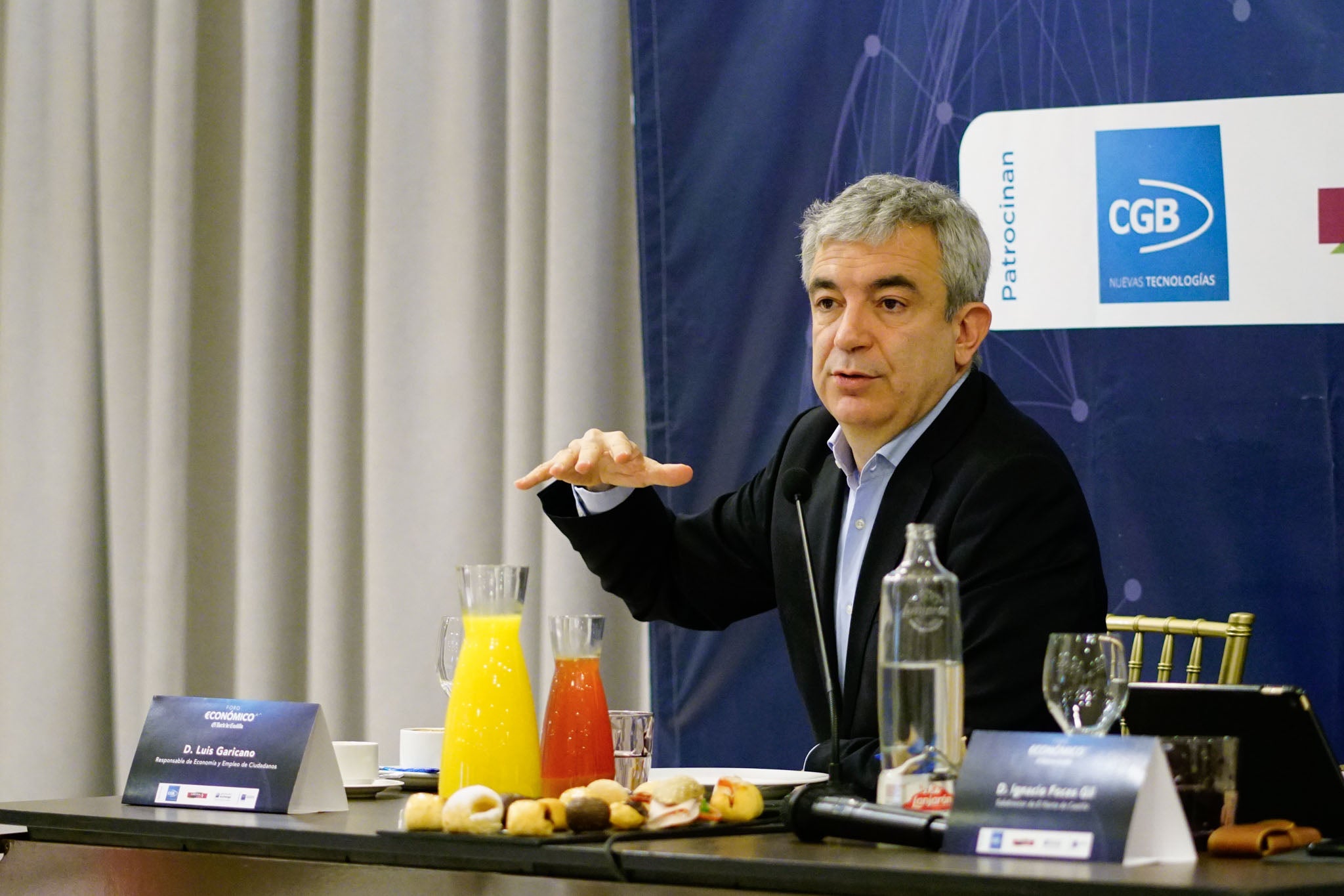 El candidato de Ciudadanos al Parlamento Europeo advierte sobre el «peligro serio» de los populismos para España y para la propia supervivencia de la Unión Europea