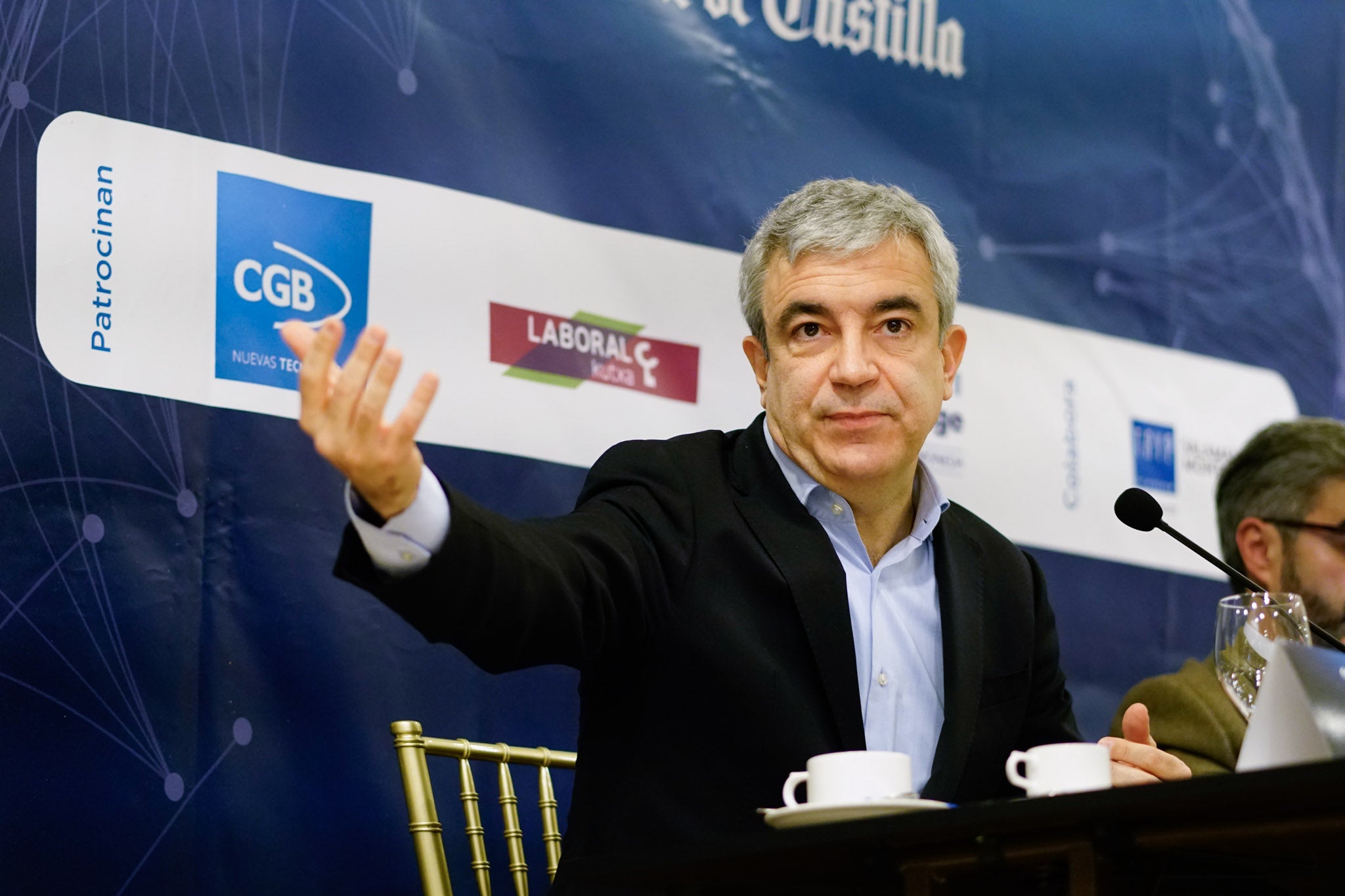 El candidato de Ciudadanos al Parlamento Europeo advierte sobre el «peligro serio» de los populismos para España y para la propia supervivencia de la Unión Europea