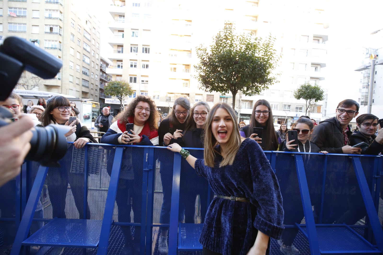 Fotos: La finalista de OT Sabela Ramil causa furor en Salamanca