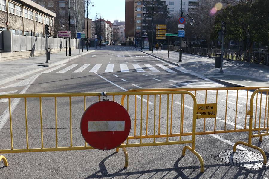 Fotos: Tráfico cortado al tráfico en Valladolid por la contaminación