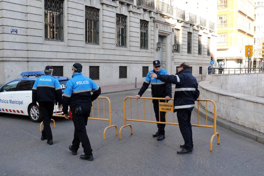 Fotos: Tráfico cortado al tráfico en Valladolid por la contaminación