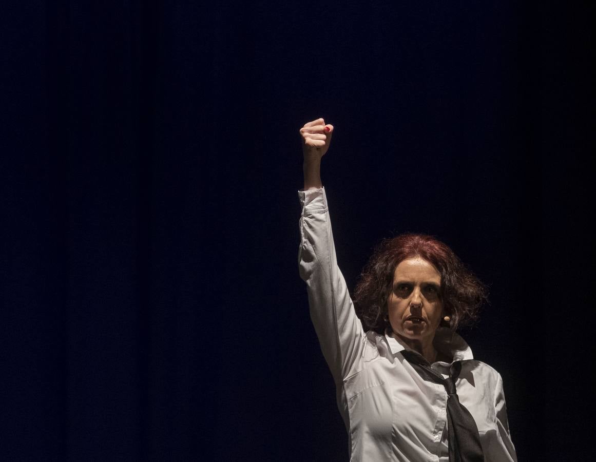 El centro cívico José Luis Mosquera acogió ayer el acto presidido por el alcalde de la ciudad, Óscar Puente