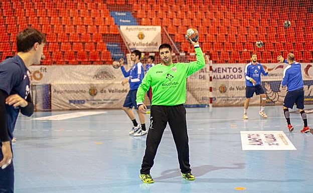 César Pérez renueva con el Atlético Valladolid