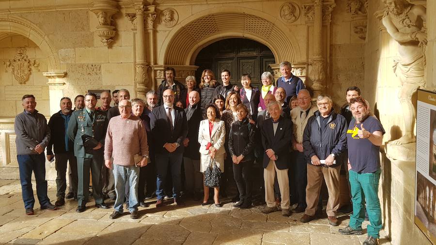 Fotografía de familia en el Monasterio San Zoilo de Carrión de los Condes. 